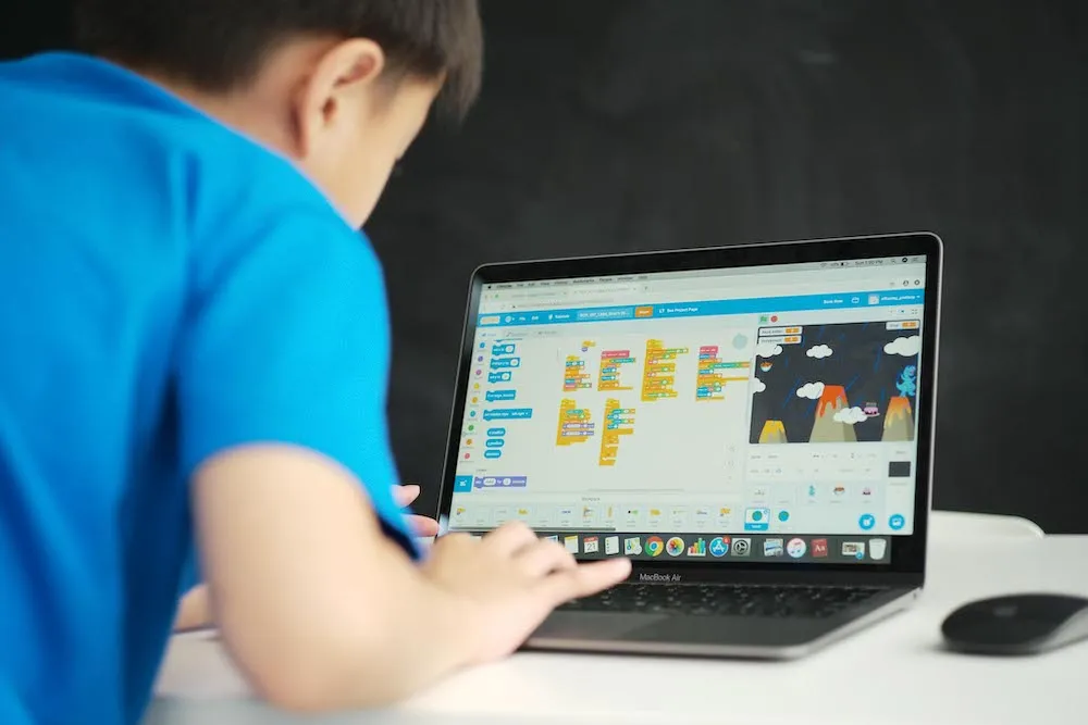 Çocuklar için Kodlama ve Robotik: Eğlenerek Geleceğe Hazırlık Rehberi 3 Scratch