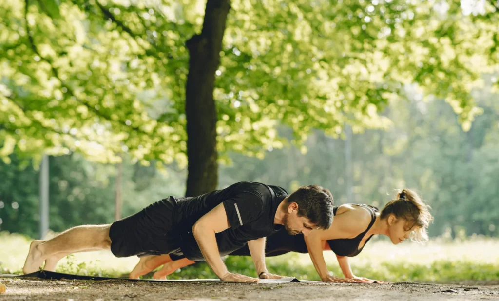 Evde Kolay Egzersizler: Ailece Formda Kalın! 5 Push-up