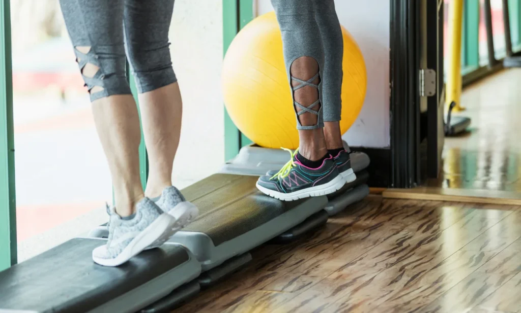 Evde Kolay Egzersizler: Ailece Formda Kalın! 9 Calf Raises