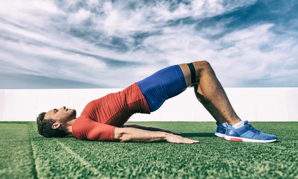 Evde Kolay Egzersizler: Ailece Formda Kalın! 10 Glute Bridge
